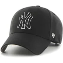svart-bojd-keps-snapback-med-svartvit-logotyp-av-new-york-yankees-mlb-mvp-fran-47-brand