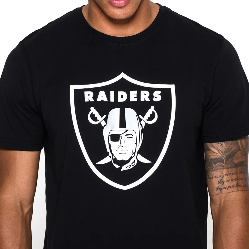t-shirt-kort-arm-svart-de-fran-las-vegas-raiders-nfl-av-new-era