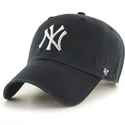 svart-bojd-keps-med-silverlogotyp-fran-new-york-yankees-mlb-clean-up-metallic-av-47-brand