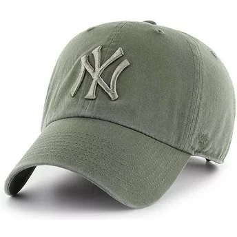 Ljusgrön böjd keps med grön New York Yankees MLB Clean Up-logotyp från 47 Brand