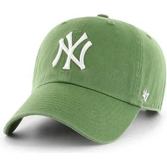 Grön ormbunkekurvad keps från New York Yankees MLB Clean Up från 47 Brand
