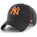 svart-bojd-snapback-keps-med-new-york-yankees-orange-logotyp-mlb-mvp-fran-47-brand