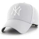 gra-silver-kurvad-keps-snapback-new-york-yankees-mlb-mvp-av-47-brand