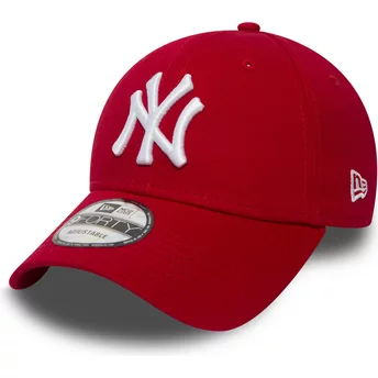 Justerbar röd kurvad keps 9FORTY Essential från New York Yankees MLB av New Era