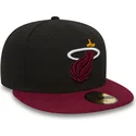 svart-justerbar-flat-keps-59fifty-essential-miami-heat-nba-fran-new-era