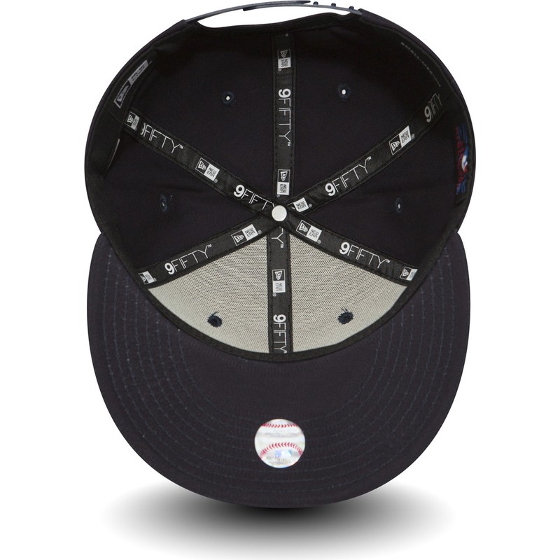 new-era-flat-brim-white-logo-9fifty-essential-new-york-yankees-mlb-navy-blue-snapback-cap
