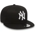 svart-justerbar-platt-keps-9fifty-white-on-black-fran-new-york-yankees-mlb-av-new-era