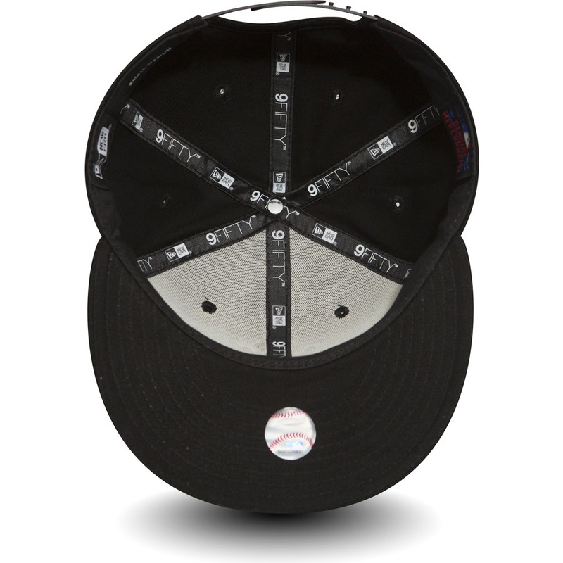 new-era-flat-brim-9fifty-white-on-black-new-york-yankees-mlb-black-snapback-cap