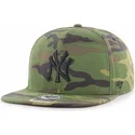 gorra-plana-camuflaje-snapback-med-svart-new-york-yankees-mlb-captain-grove-logo-fran-47-brand