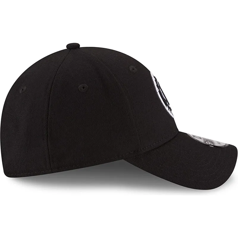 kepsar-curva-svart-justerbart-band-9forty-the-league-fran-brooklyn-nets-nba-av-new-era