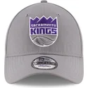 kepsar-curva-gra-justerbart-band-9forty-the-league-fran-sacramento-kings-nba-av-new-era
