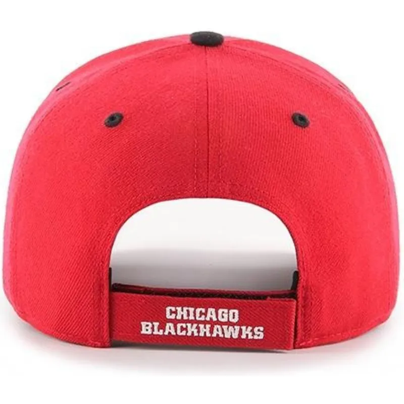 kepsar-curva-rod-justerbart-band-fran-chicago-blackhawks-nhl-av-47-brand
