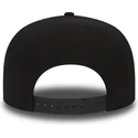 chicago-bulls-nba-new-era-9fifty-chain-stitch-svart-platt-keps-med-rod-logotyp-snapback