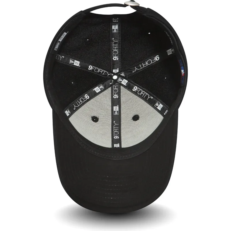 kepsar-curva-svart-justerbart-band-9forty-satin-patch-fran-new-york-yankees-mlb-av-new-era