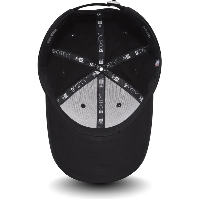 kepsar-curva-svart-justerbart-band-9forty-felt-infill-fran-brooklyn-nets-nba-av-new-era