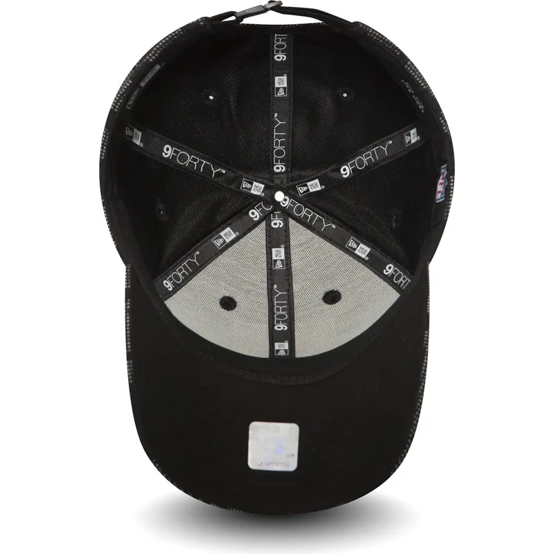kepsar-curva-svart-justerbart-band-9forty-night-time-reflective-fran-las-vegas-raiders-nfl-av-new-era