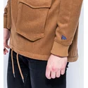 trojor-med-huva-brun-fran-sudadera-con-capucha-marron-pullover-hoody-premium-classics-av-new-era