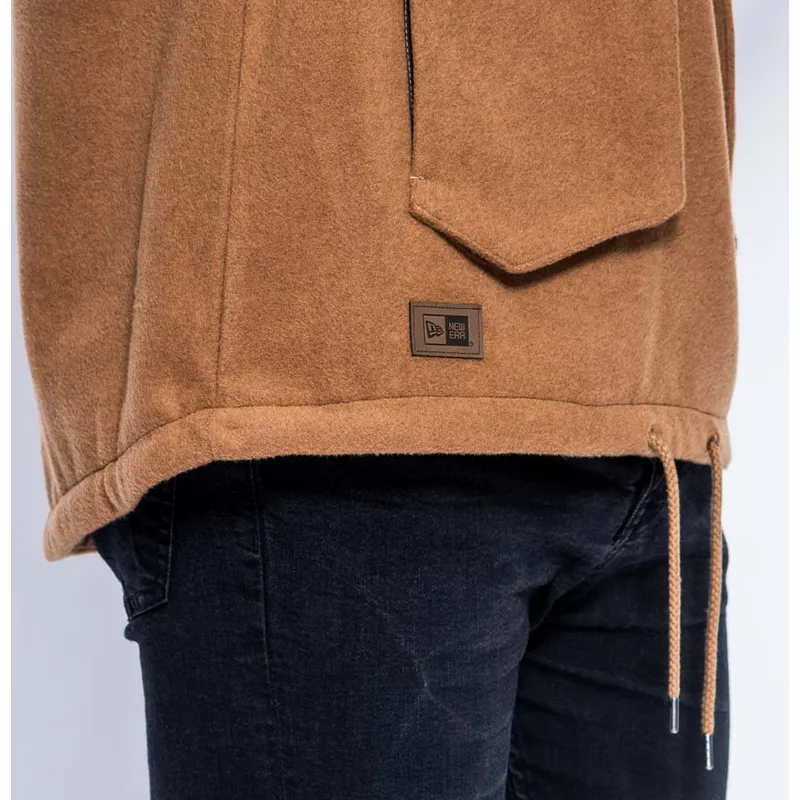 trojor-med-huva-brun-fran-sudadera-con-capucha-marron-pullover-hoody-premium-classics-av-new-era trojor-med-huva-brun-fran-sudadera-con-capucha-marron-pullover-hoody-premium-classics-av-new-era