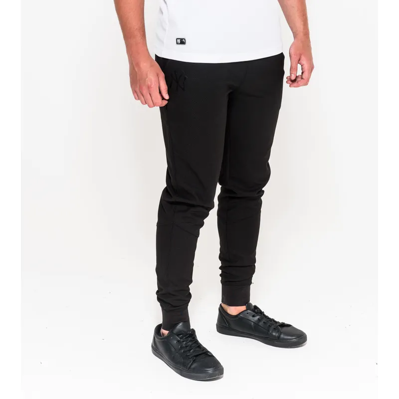 byxor-langbyxor-svart-jogger-stealth-fran-new-york-yankees-mlb-av-new-era