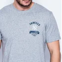 t-shirt-kort-arm-gra-badge-fran-new-york-yankees-mlb-av-new-era