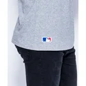 t-shirt-kort-arm-gra-badge-fran-new-york-yankees-mlb-av-new-era