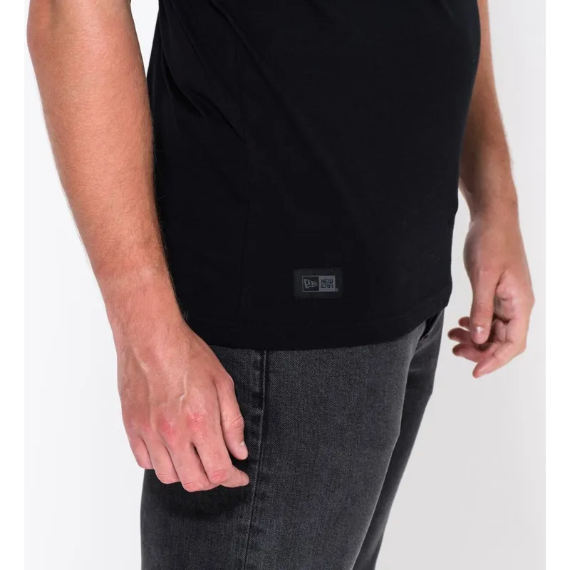 t-shirt-kort-arm-svart-fran-camiseta-manga-corta-negra-originators-av-new-era