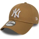 new-era-new-york-yankees-mlb-9forty-essential-justerbar-ljusbrun-bojd-keps