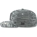 gra-platt-snapback-keps-med-svart-logotyp-9fifty-engineered-fit-av-boston-red-sox-mlb-fran-new-era