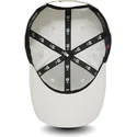 vit-snapback-keps-med-bojd-skarm-och-vinrod-logotyp-9fifty-nylon-pre-curved-fit-av-new-york-yankees-mlb-fran-new-era