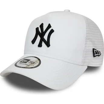 vit-trucker-keps-med-svart-essential-a-frame-logotyp-fran-new-york-yankees-mlb-av-new-era
