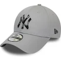 kepsar-curva-gra-justerbart-band-camuflaje-9forty-camo-infill-fran-new-york-yankees-mlb-av-new-era