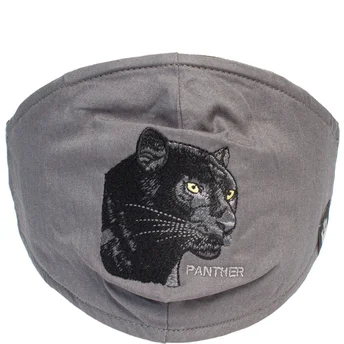 masker-och-skydd-svart-fran-mascarilla-reutilizable-negra-pantera-nine-lives-the-farm-av-goorin-bros
