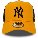 new-era-new-york-yankees-mlb-league-essential-a-frame-svart-logotyp-orange-truckerkeps