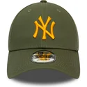 gron-justerbar-bojd-keps-med-orange-logotyp-9forty-league-essential-new-york-yankees-mlb-fran-new-era