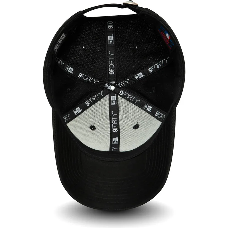 kepsar-curva-svart-justerbart-band-9forty-diamond-era-essential-fran-boston-red-sox-mlb-av-new-era