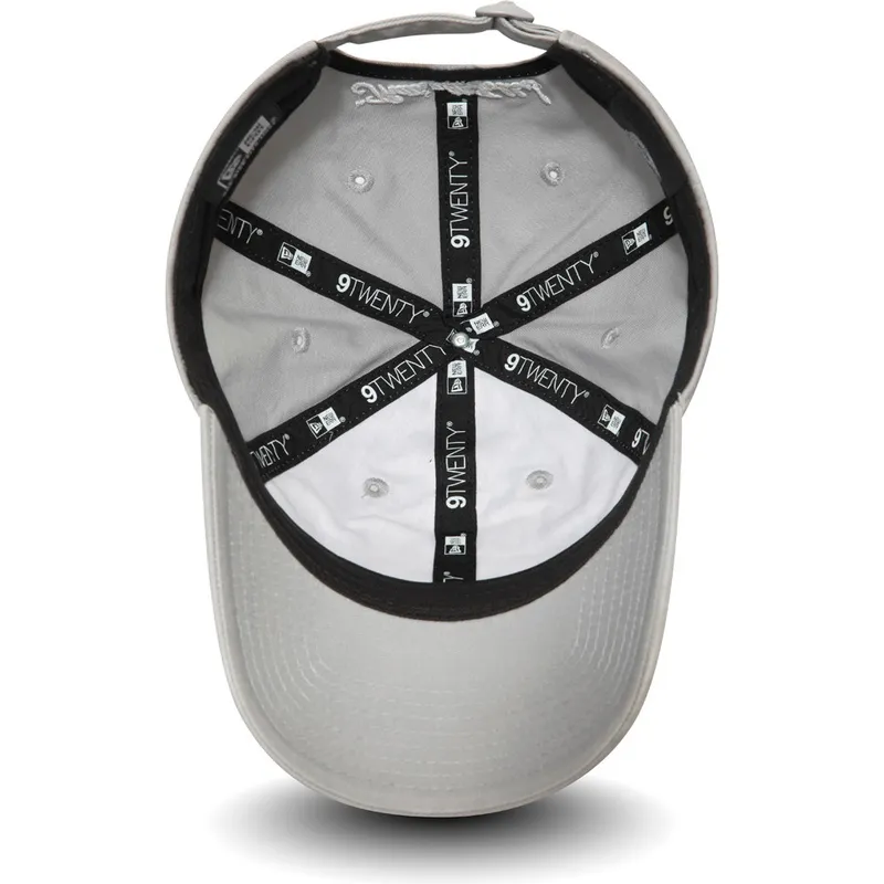 justerbar-gra-bojd-keps-9twenty-med-karaktaren-snurre-spratt-looney-tunes-fran-new-era