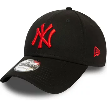 Svart justerbar kurvad keps med rött logo 9FORTY League Essential från New York Yankees MLB av New Era