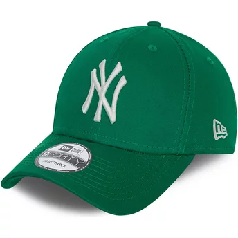 Justerbar grön böjd keps 9FORTY League Essential från New York Yankees MLB av New Era