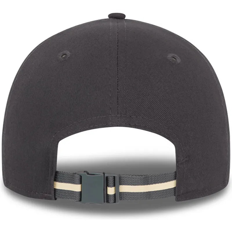 kepsar-curva-gra-justerbart-band-9forty-av-new-era