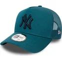 new-era-new-york-yankees-mlb-league-essential-a-frame-bla-truckerkeps-med-svart-logotyp