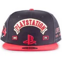 svart-och-rod-platt-snapback-keps-playstation-sony-fran-difuzed