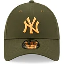 gron-justerbar-bojd-keps-med-orange-logotyp-9forty-league-essential-new-york-yankees-mlb-fran-new-era