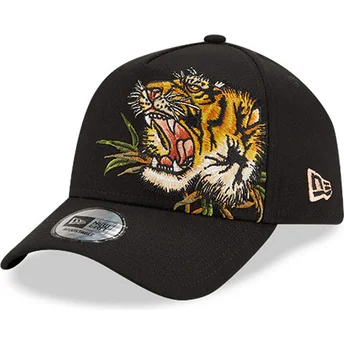 svart-bojd-snapback-keps-9forty-e-frame-tattoo-pack-med-tiger-fran-new-era