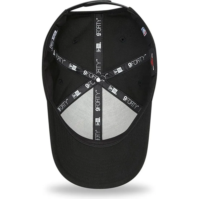 kepsar-curva-svart-snapback-9forty-black-and-gold-fran-chicago-bulls-nba-av-new-era kepsar-curva-svart-snapback-9forty-black-and-gold-fran-chicago-bulls-nba-av-new-era