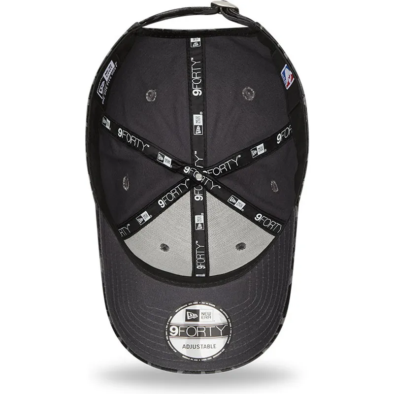 kepsar-curva-kamouflage-justerbart-band-negro-9forty-all-over-camo-fran-chicago-bulls-nba-av-new-era
