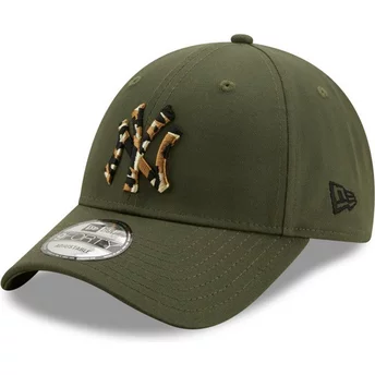 New Era Curved Brim 9FORTY Camo Infill New York Yankees MLB Green Adjustable Cap