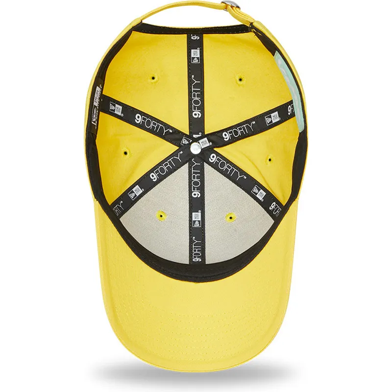 kepsar-curva-gul-justerbart-band-9forty-essential-fran-vespa-piaggio-av-new-era
