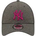 kepsar-curva-gra-justerbart-band-rosa-9forty-shadow-tech-fran-new-york-yankees-mlb-av-new-era