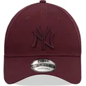 kepsar-curva-rod-snapback-granate-granate-9forty-league-essential-fran-new-york-yankees-mlb-av-new-era