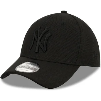 svart-bojd-keps-justerbar-med-svart-logotyp-39thirty-diamond-era-fran-new-york-yankees-mlb-av-new-era